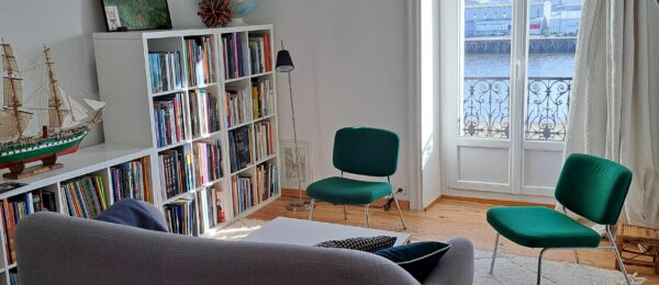 BUTTE STE ANNE – Appartement rénové 100 m²- 3 chambres – Vue LOIRE