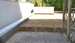 BUTTE STE ANNE – T2 – 46 m² – Terrasse – Parking